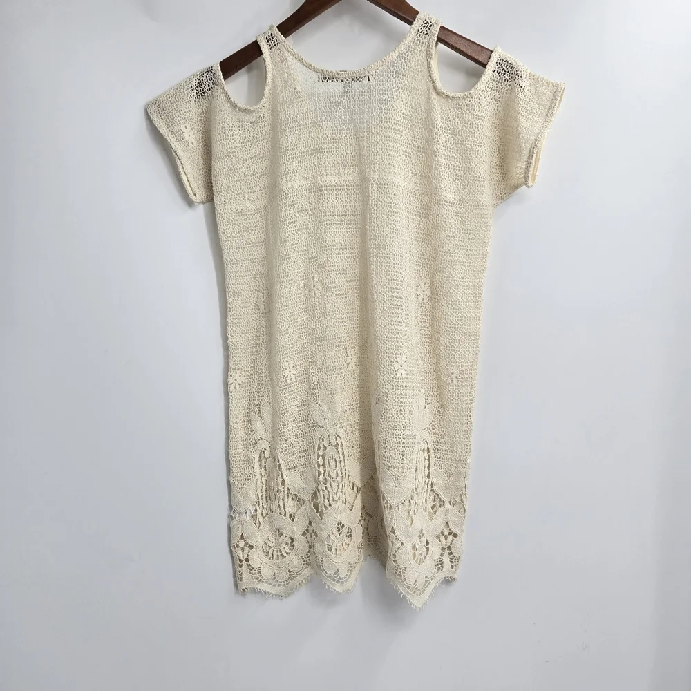Lovers and Friends cream‎ crochet knit tunic cover